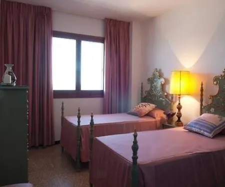 Las Roquetas - Can Picafort, 4 Bedrooms, 8 Persons Apartamento