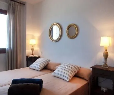 Apartamento Las Roquetas - Can Picafort, 4 Bedrooms, 8 Persons